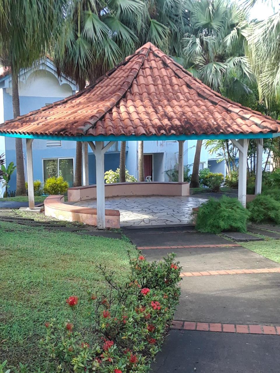 Residence Des Salines Sainte-Anne Buitenkant foto